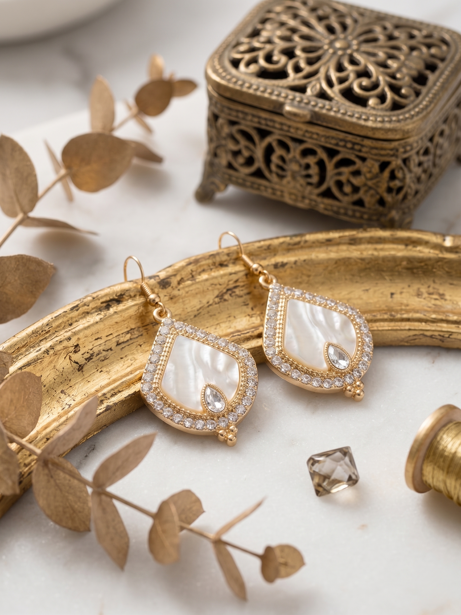 Ornate Vintage Rhinestone Drop Earrings – Gold & Crystal